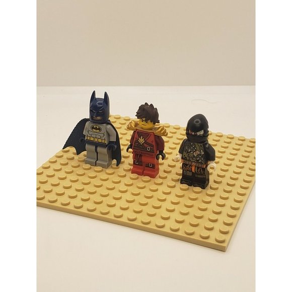 LEGO Minifigure Mixed Lot of 3 Batman  Head Gear C0497 - Picture 2 of 10